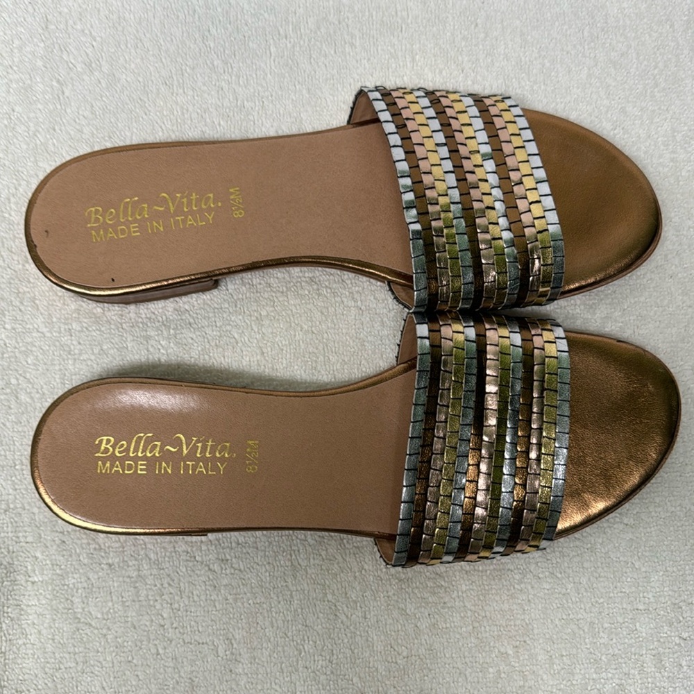 Bella Vita Eli-Italy Metallic Sandal - Picture 4 of 16